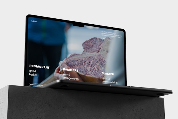 Laptop mockup 1